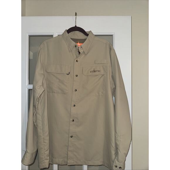 Habit Fishing Shirt Mens M Beige Pockets Caped 40+ Solar-Factor Short Sleeve - Picture 1 of 6